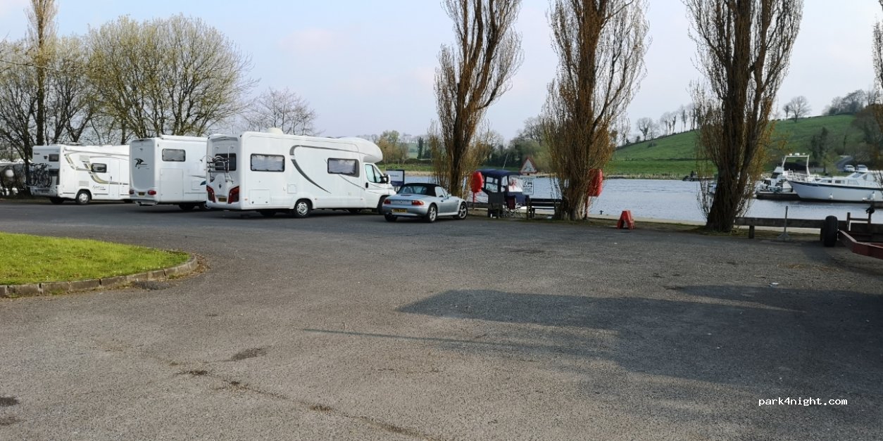 (BT92 2BX) Enniskillen - unamed road — foto