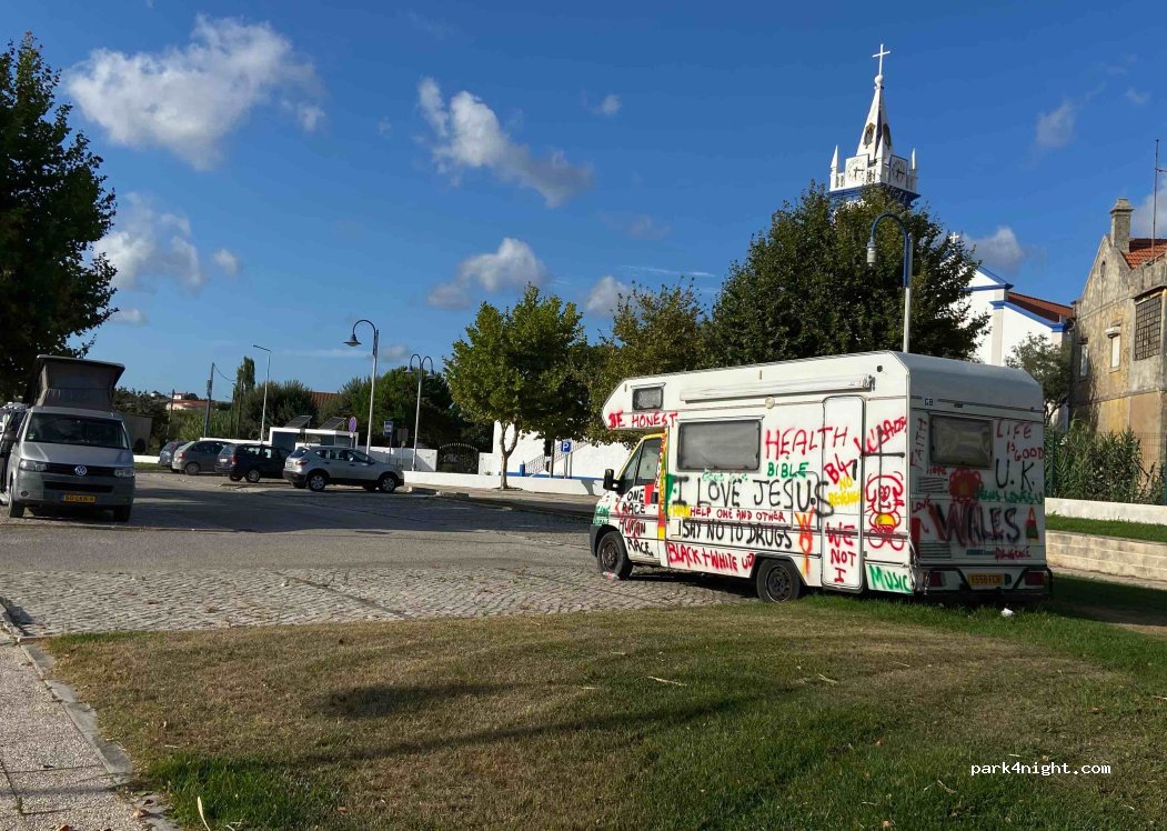 (2560-011) A dos Cunhados - 9 Rua Monsenhor José Fialho — foto 2