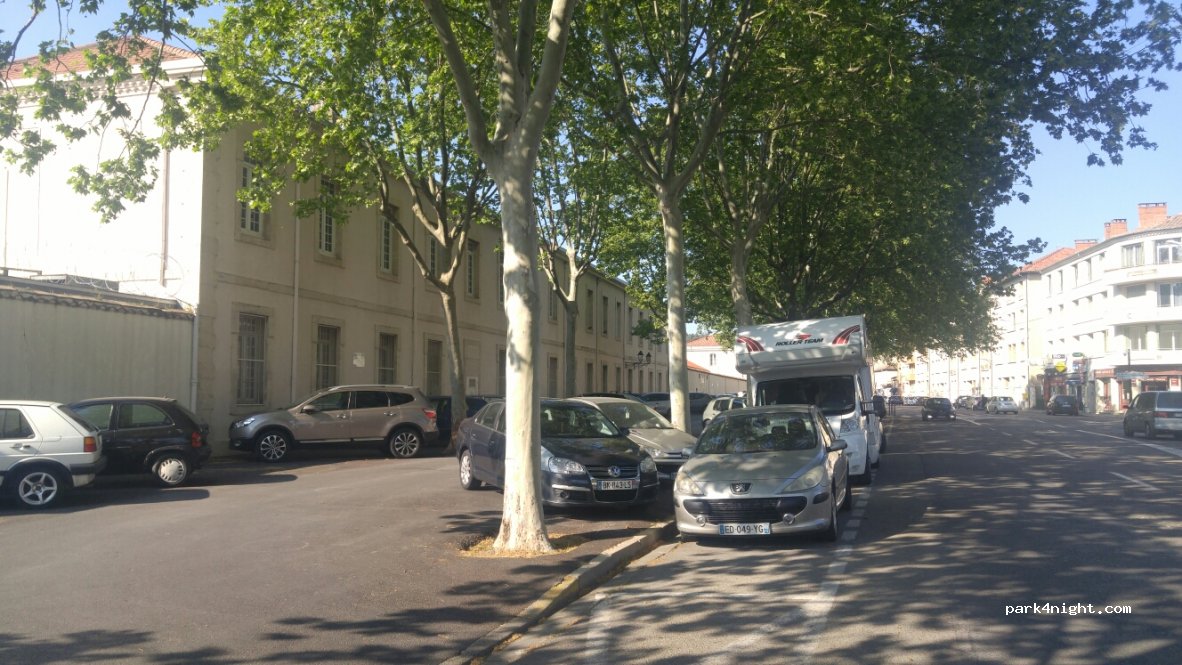 (30000) Nîmes - Rue Vincent Faïta — foto