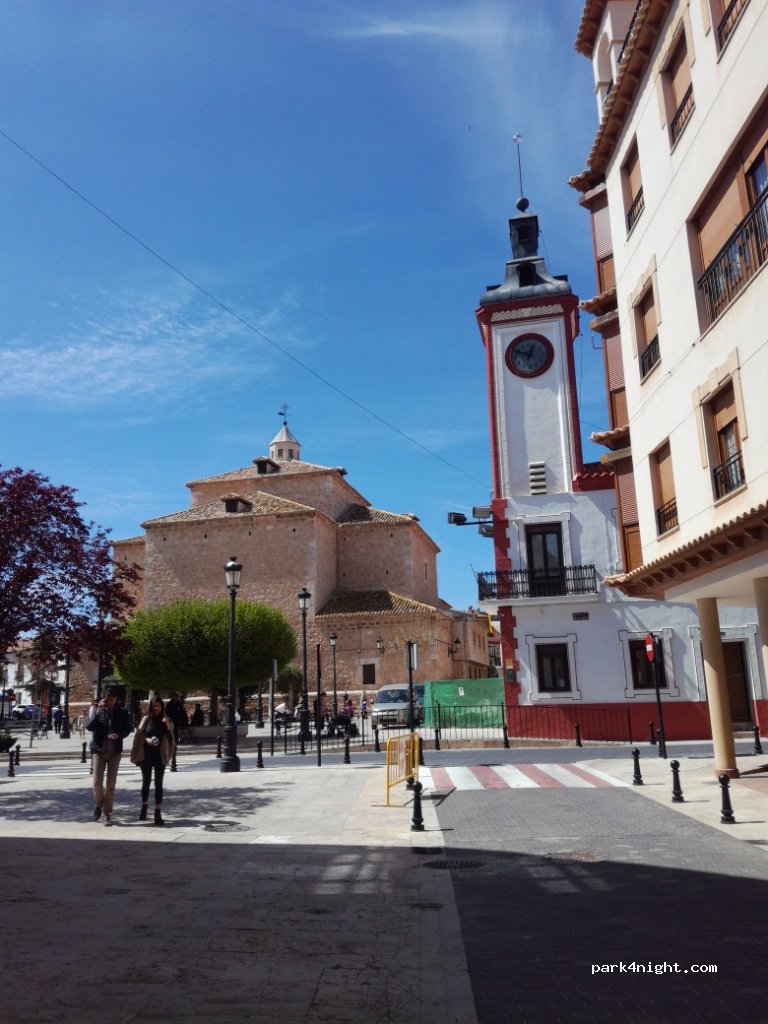 (13620) Pedro Muñoz - 11 Paseo de la Mota — foto 4