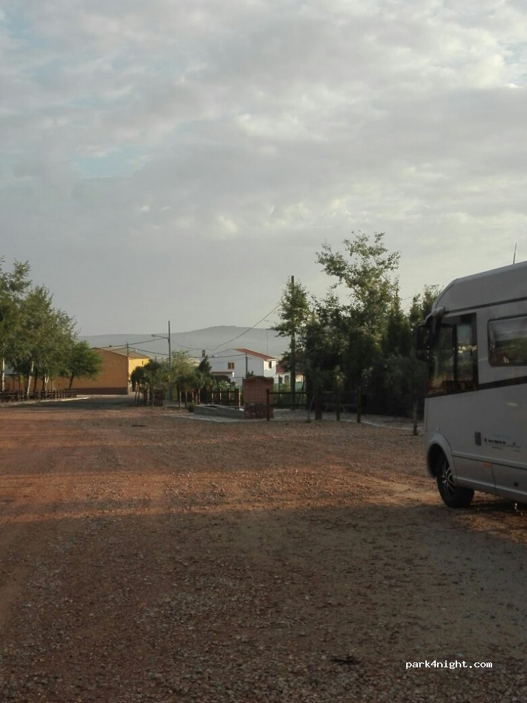 (13450) Brazatortas - 42 Calle Pozo — foto 3
