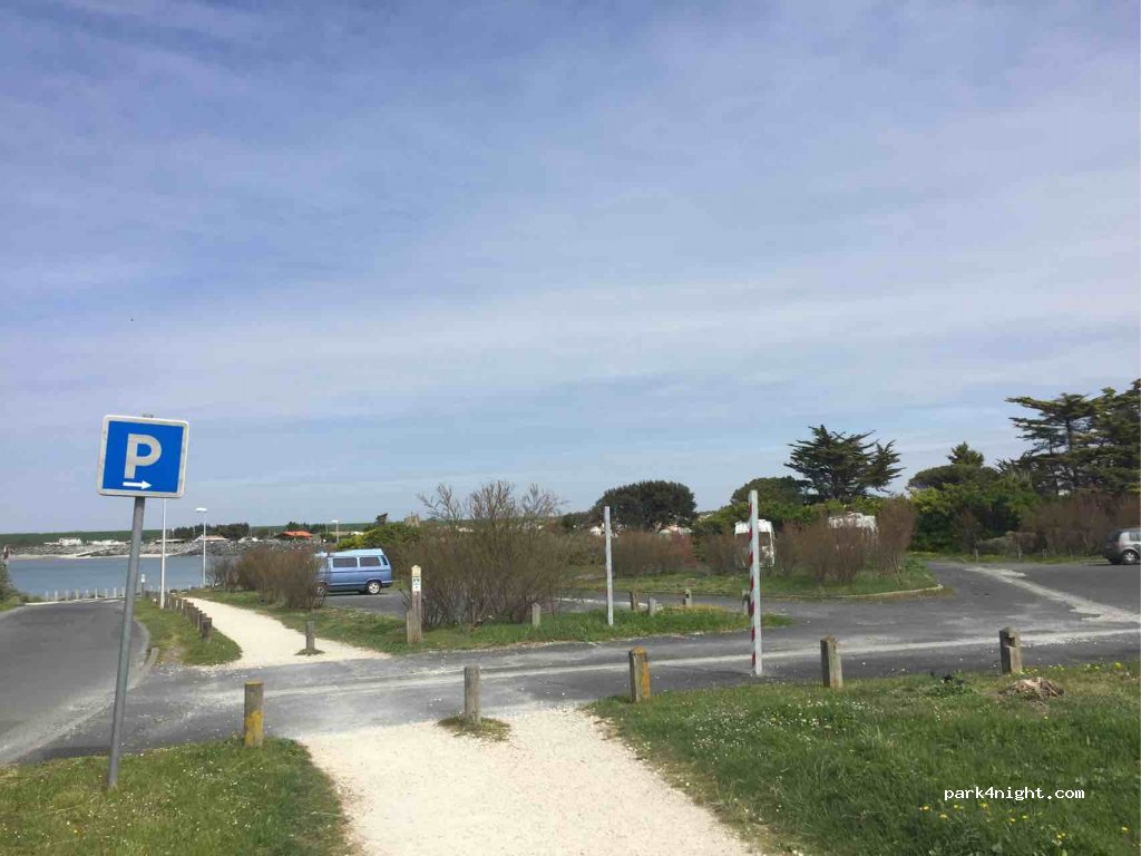 (17137) L'Houmeau - 2 Rue du Front de Mer — foto