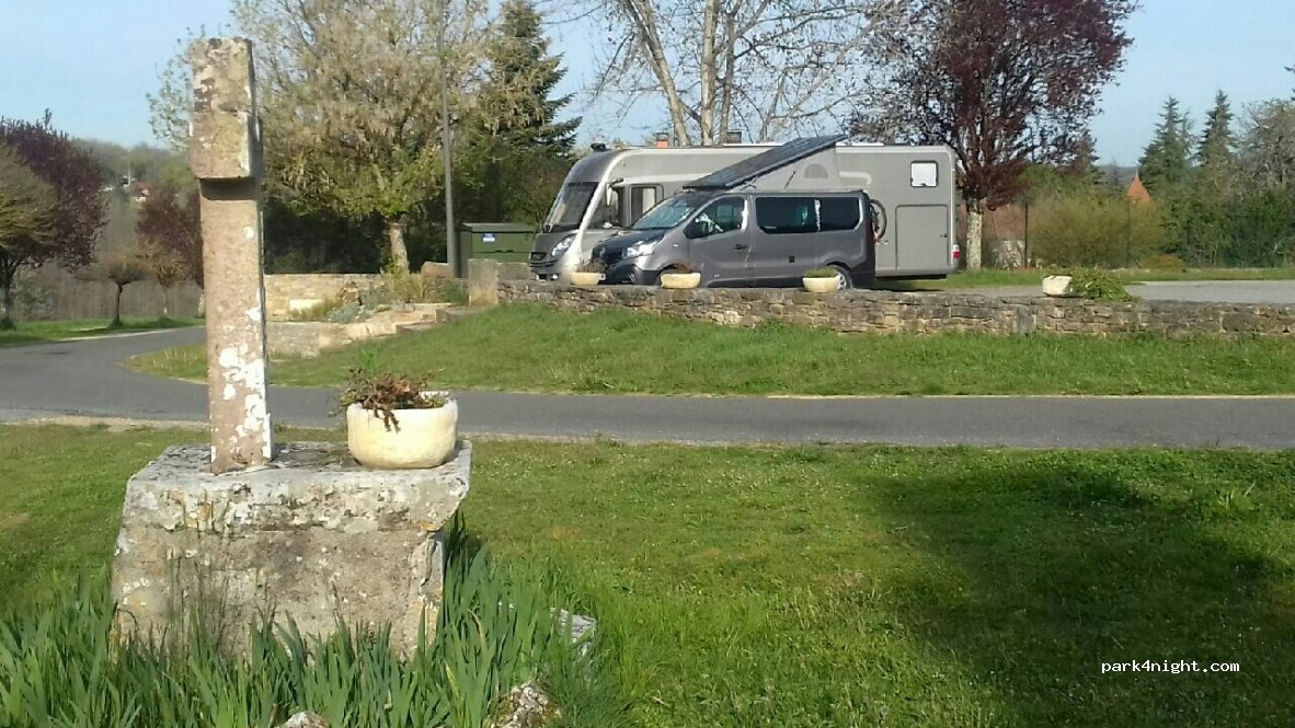 (82160) Saint-Projet - Village — foto