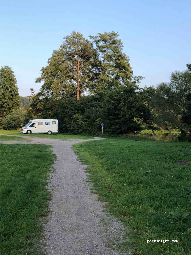 Wohnmobilstellplatz am Festplatz in Schwandorf — foto 2