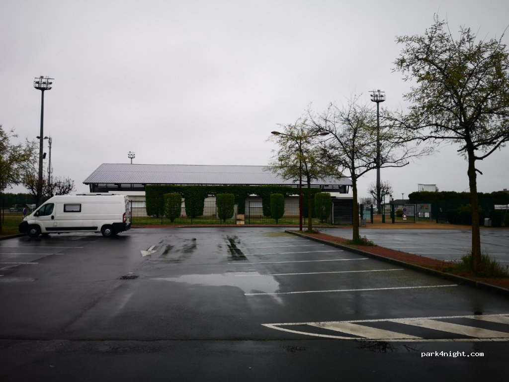 (36100) Issoudun - D918 — foto