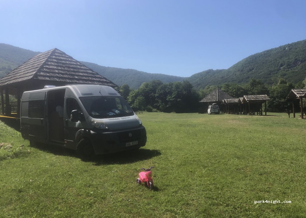 Camping & picnic place Lucica — foto 2