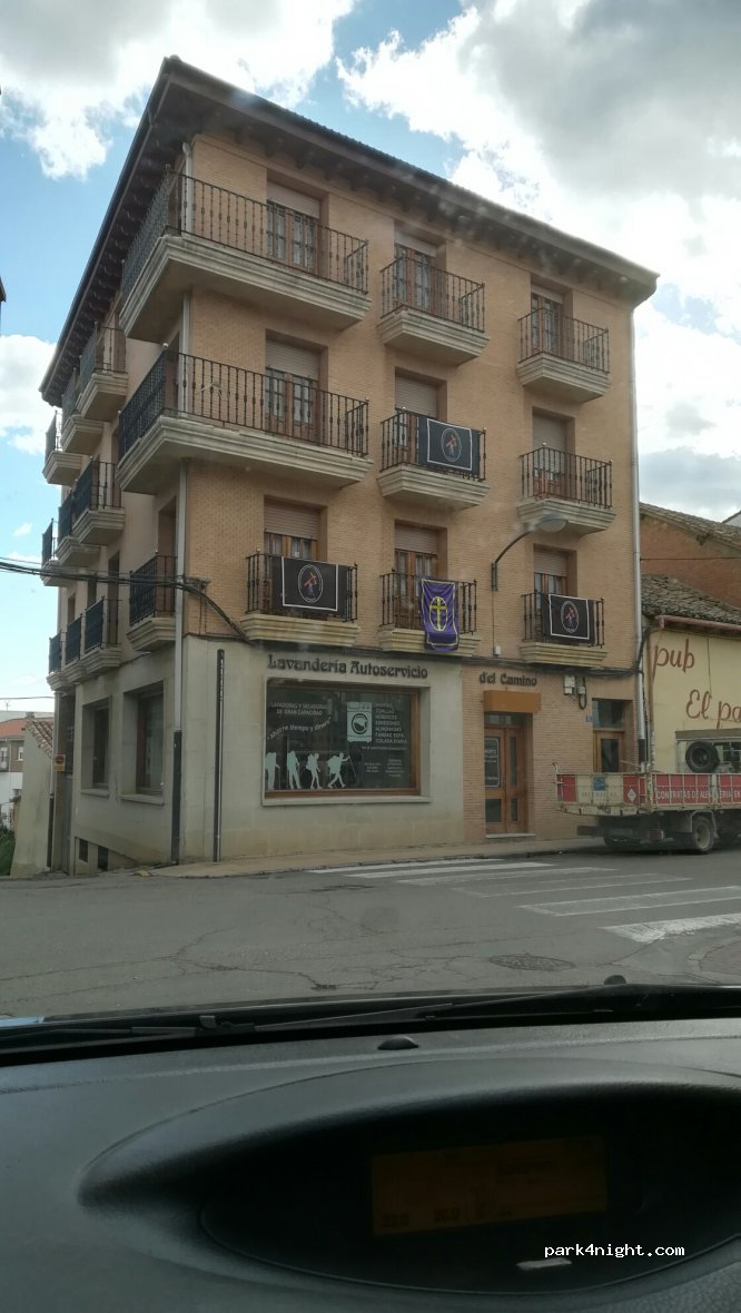 (24320) Sahagún - 87 Avenida la Constitución — foto