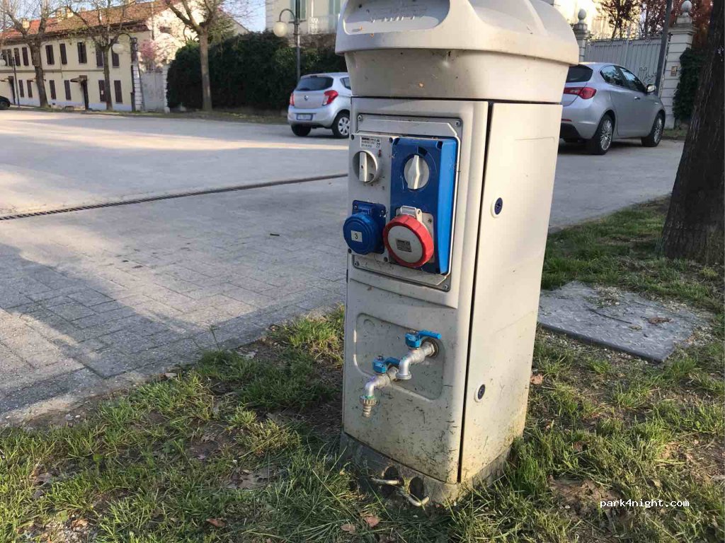 (14018) Villafranca d'Asti - 7 Piazza Guglielmo Marconi — foto