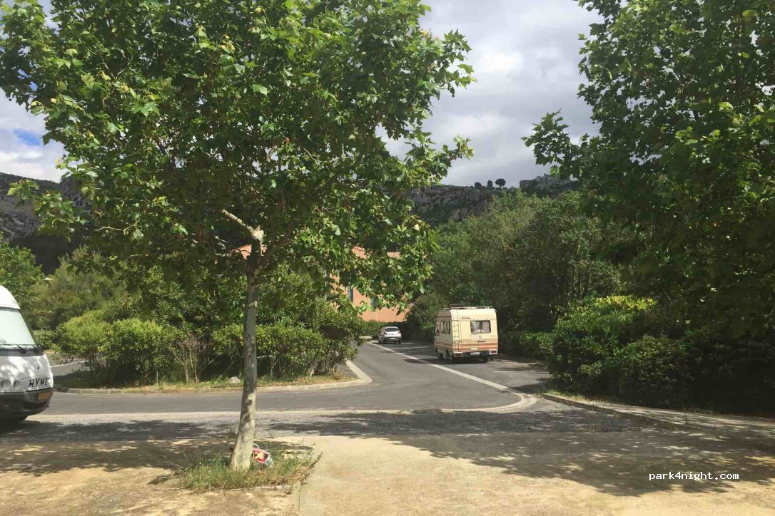 (66720) Tautavel - 28 Rue de la République — foto