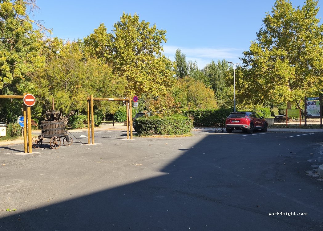 (66720) Tautavel - 28 Rue de la République — foto 4