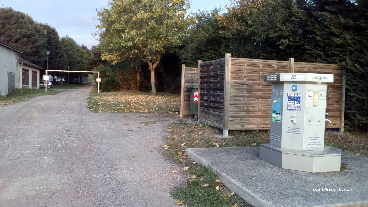 CAMPING Pontillard - BELLENAVES — foto