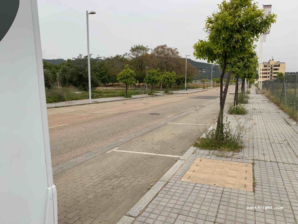 (14005) Córdoba - 23A Calle Francisco Gracia Trenas — foto