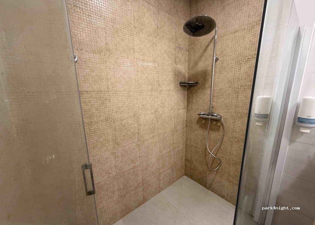 (14100) La Carlota - 234 Avenida Carlos III — foto 2
