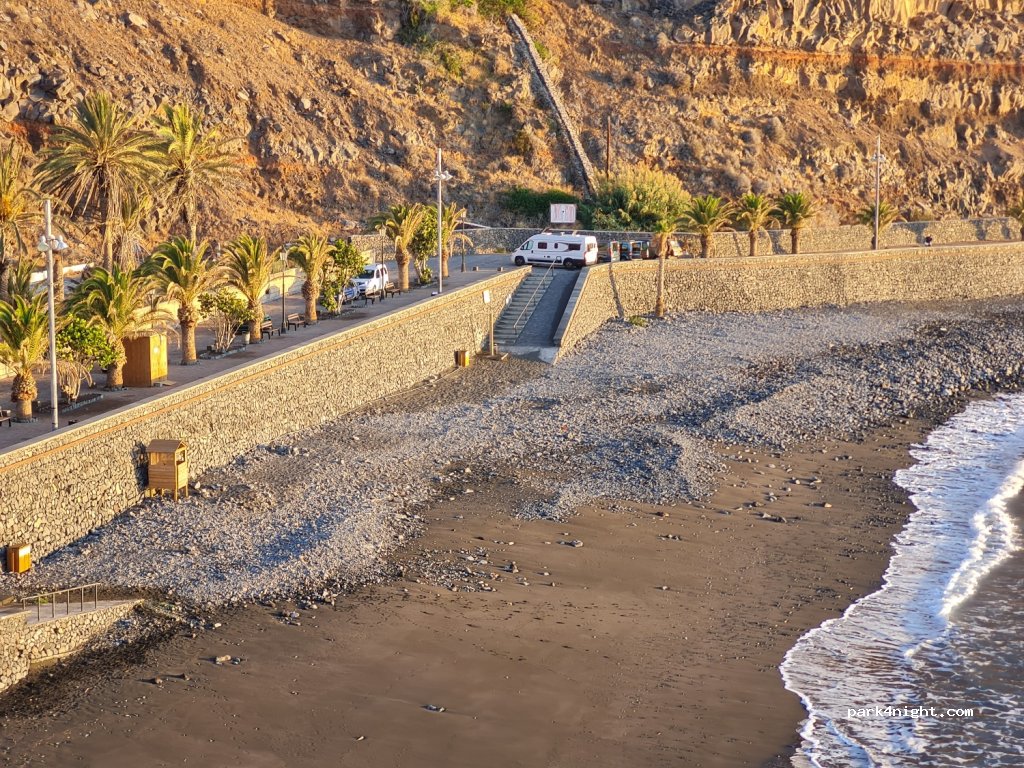 (38801) San Sebastián de La Gomera - 5 Calle Liriazo Uno — foto
