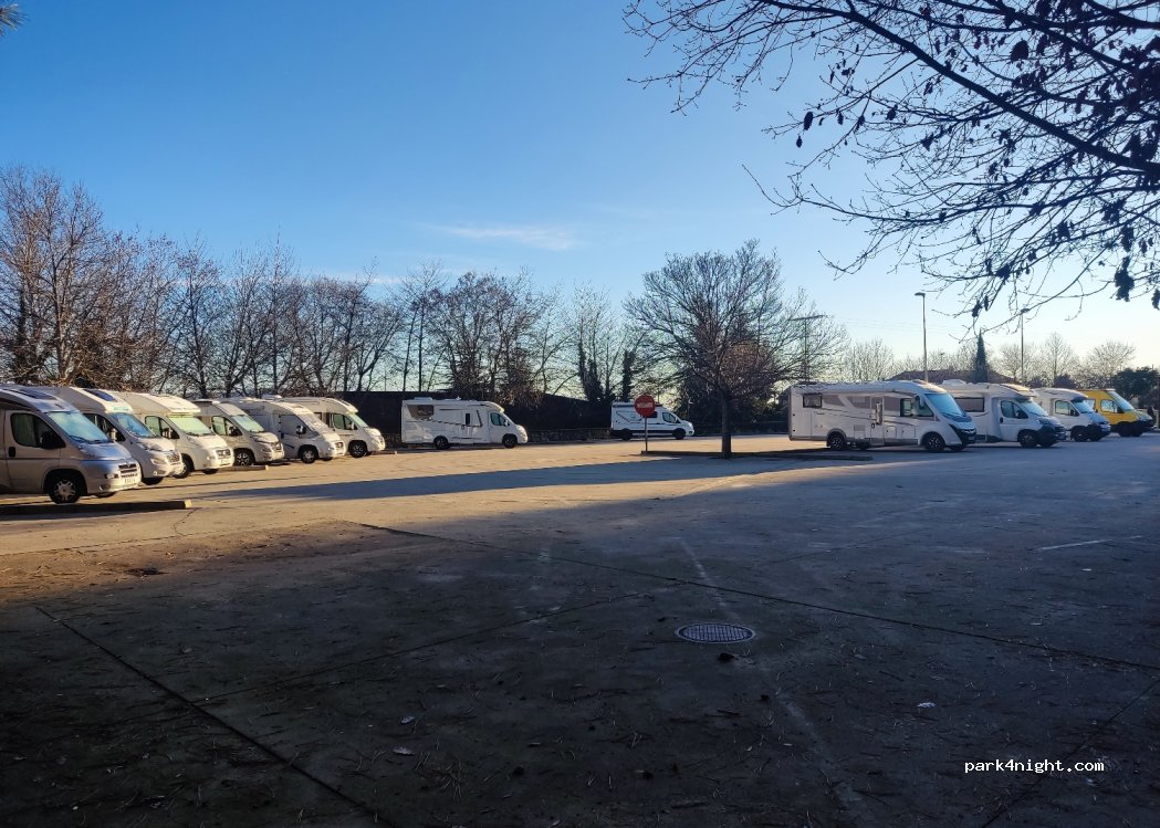 Área de Autocaravanas La Alberca — foto