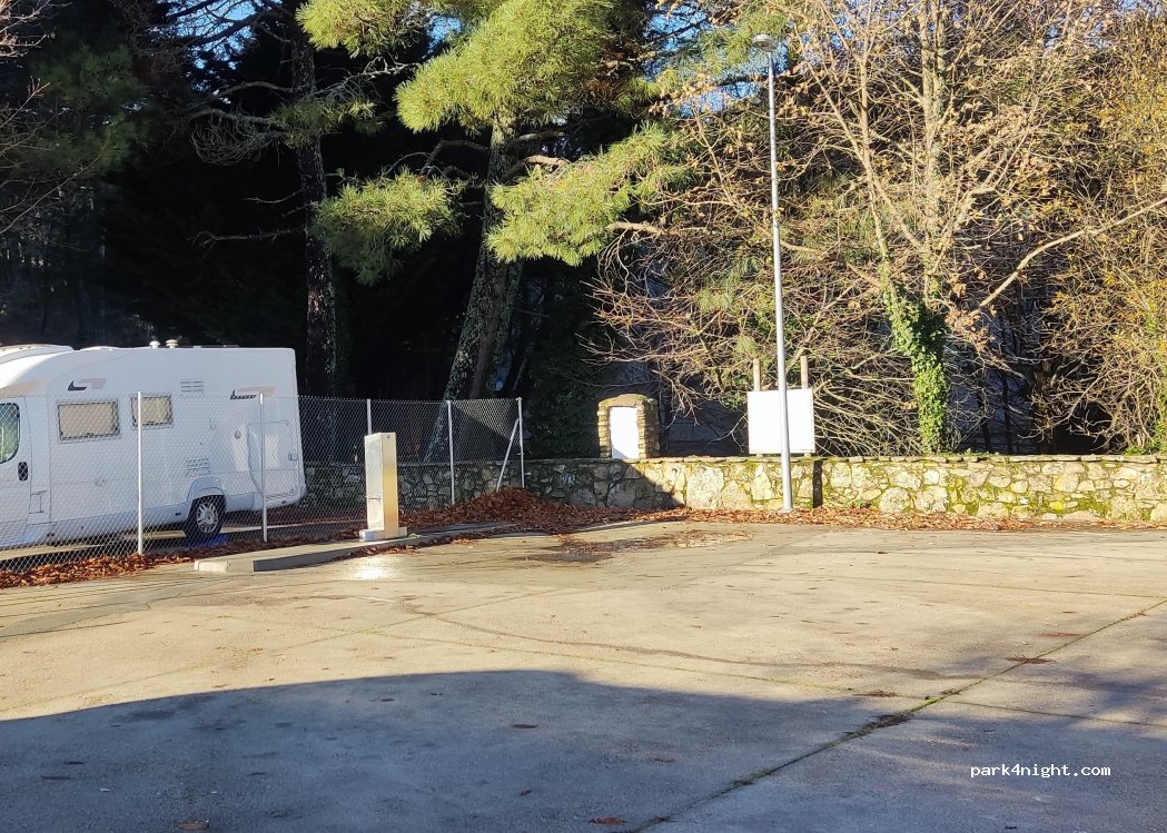 Área de Autocaravanas La Alberca — foto 5