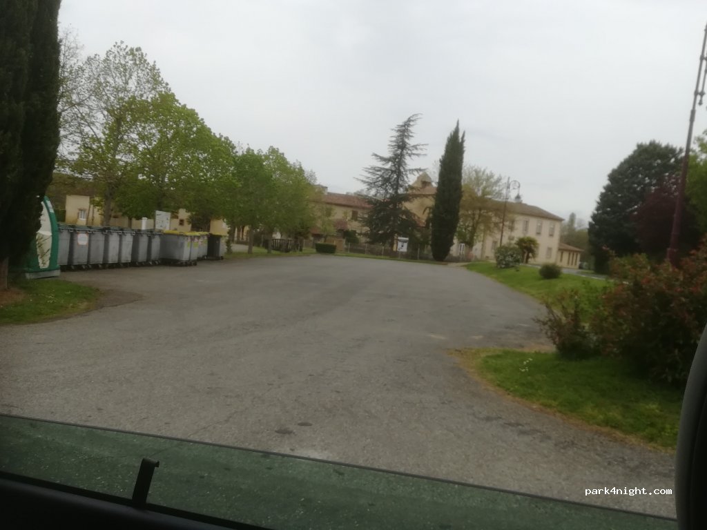(32300) Mouches - D939 — foto