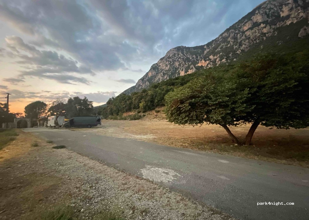 (462 00) Souli - Unnamed Road — foto 4