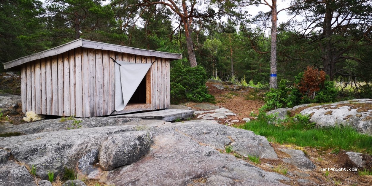 (531 99) Kållandsö - Unnamed Road — foto 2
