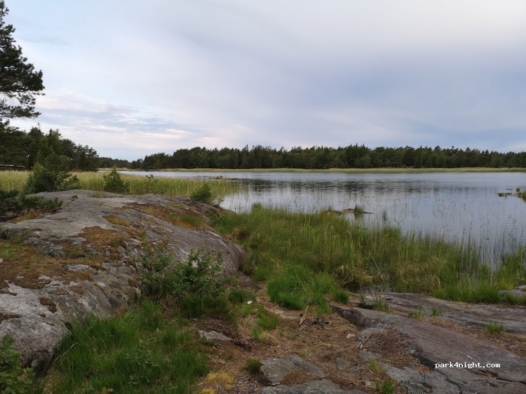 (531 99) Kållandsö - Unnamed Road — foto 4
