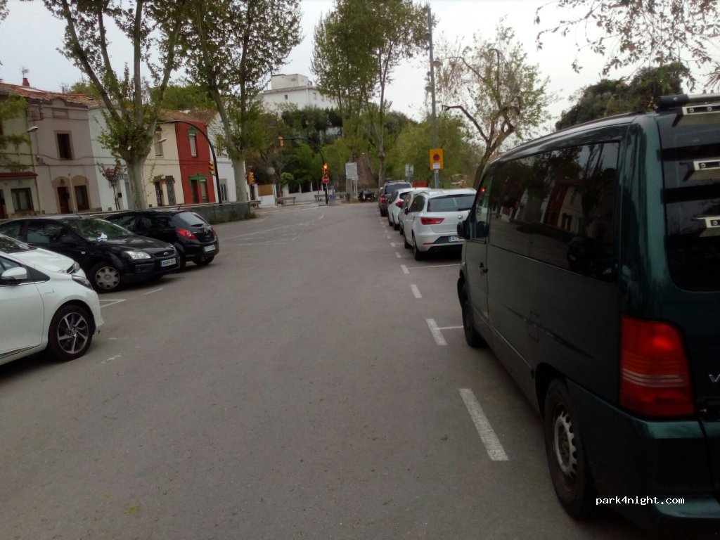 (08320) El Masnou - 7 Carrer Amadeu I — foto