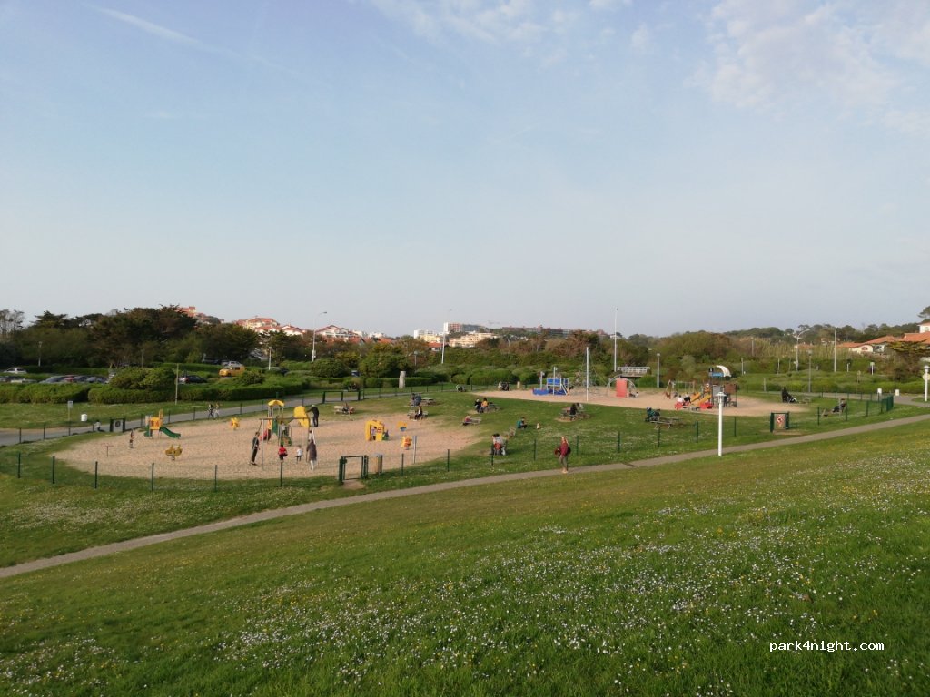 (64200) Biarritz - 76 Avenue de la Milady — foto 2