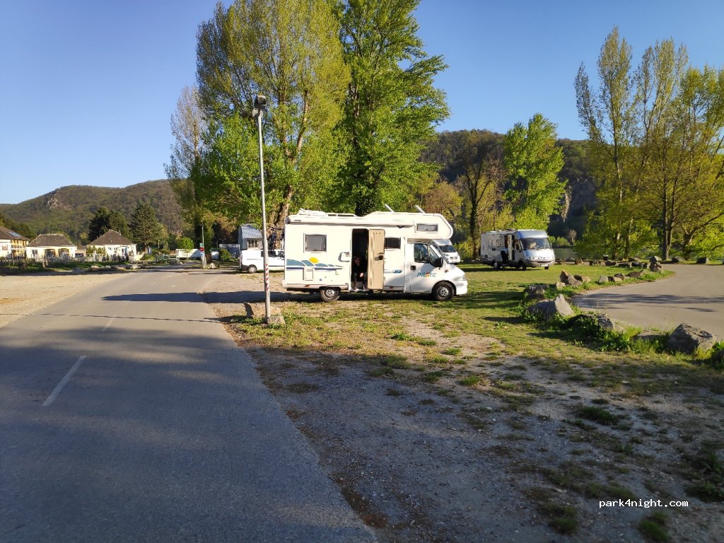 (3601) Dürnstein - Treppelweg — foto