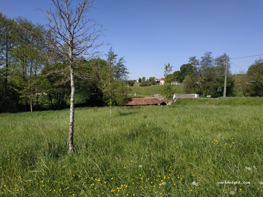 (64410) Arzacq-Arraziguet - 74 Labere — foto