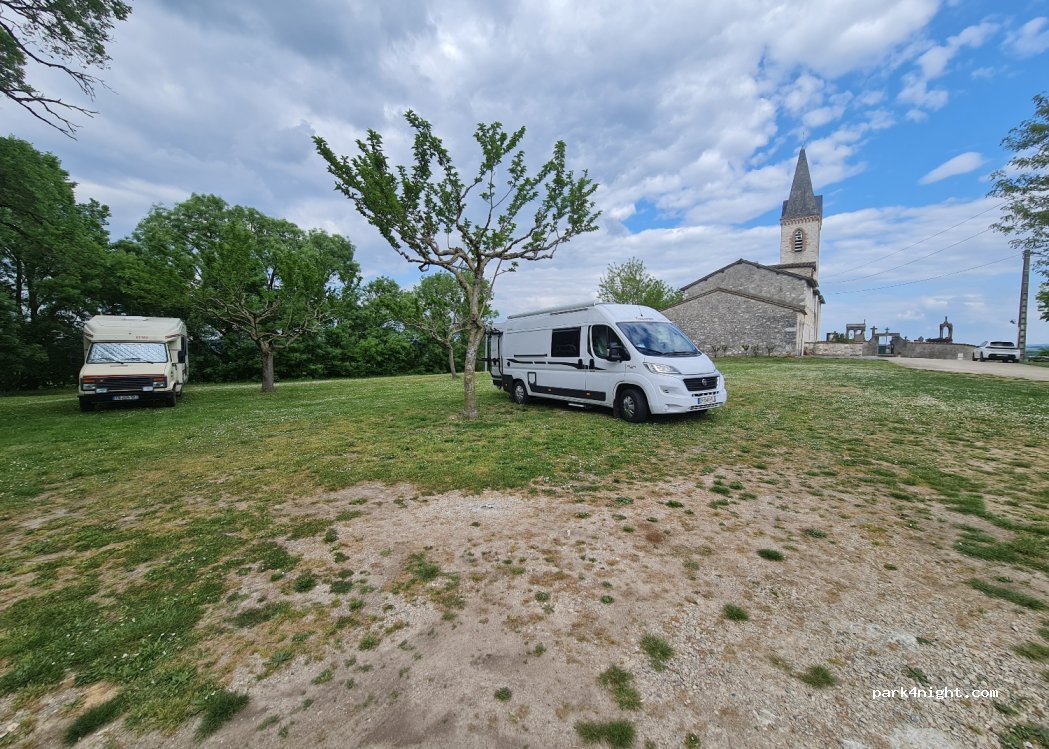 (81450) Le Garric - Unnamed Road — foto