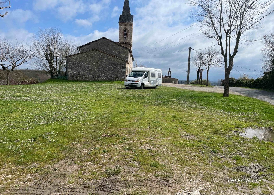 (81450) Le Garric - Unnamed Road — foto 5