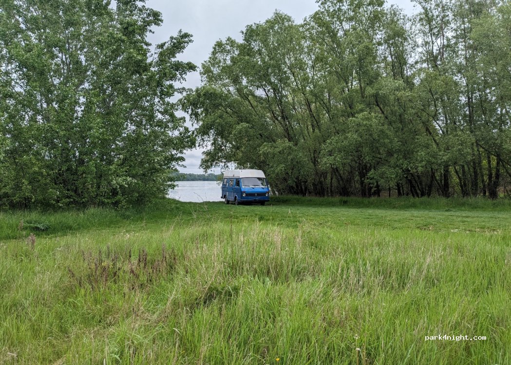 (2545) Dunaalmás - unamed road — foto 2