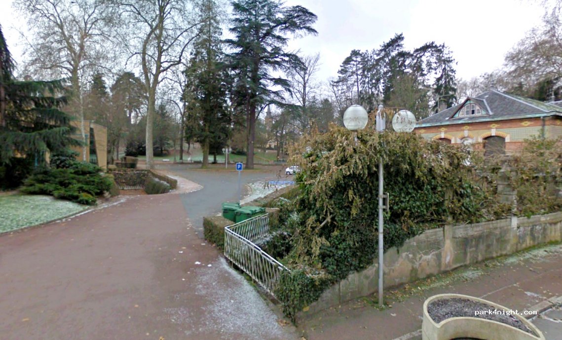 (71140) Bourbon-Lancy - 10-14 Avenue de la Libération — foto