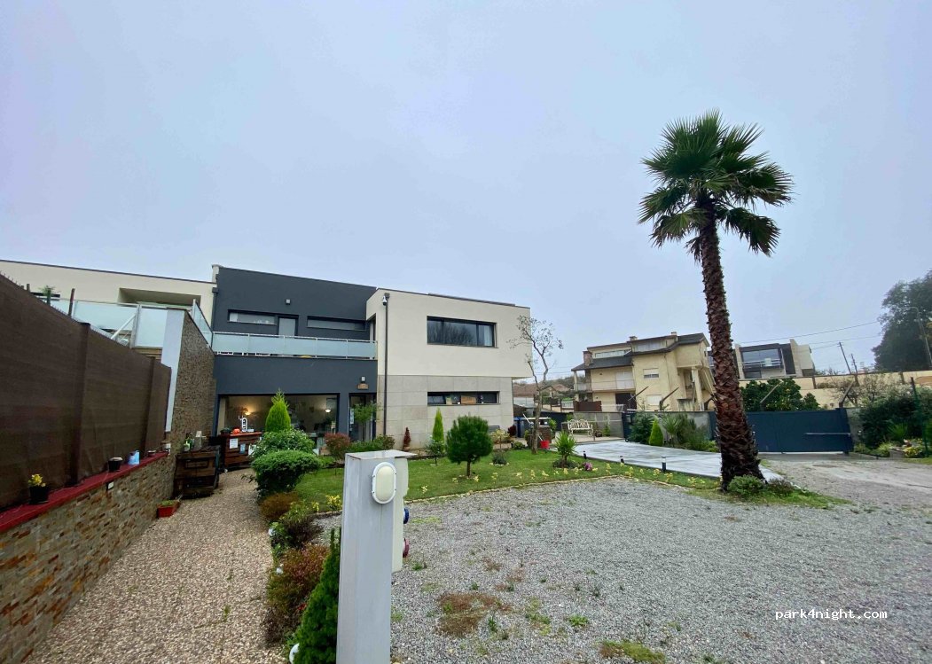 Istas Garden — foto