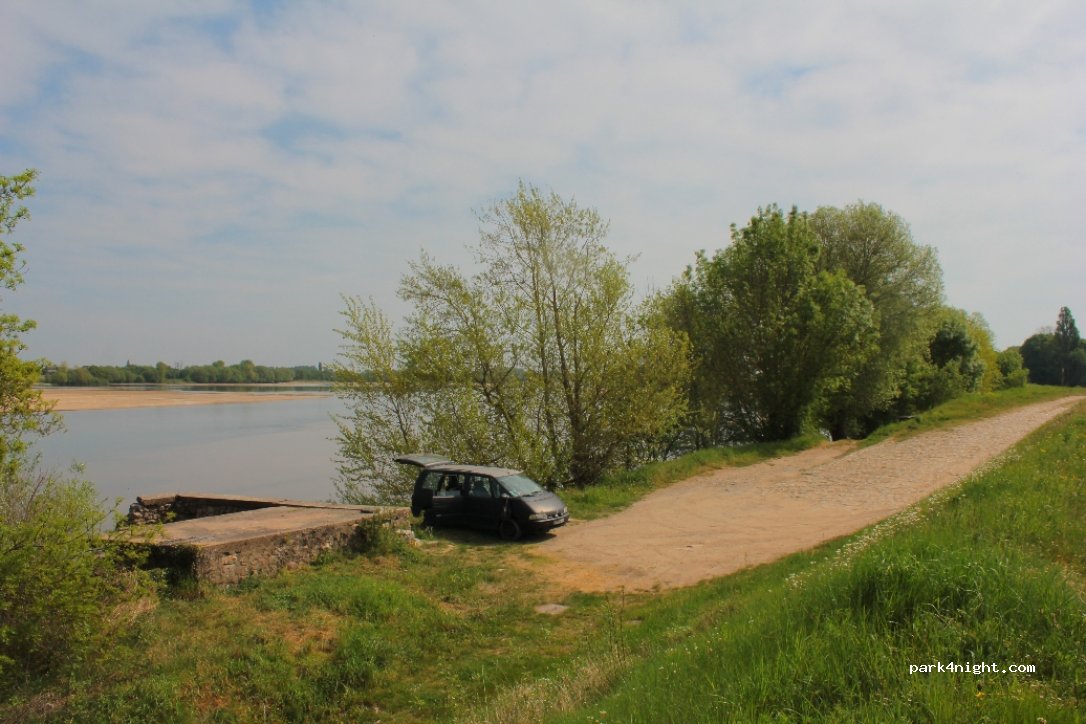 (49320) Saint-Saturnin-sur-Loire - Unnamed Road — foto