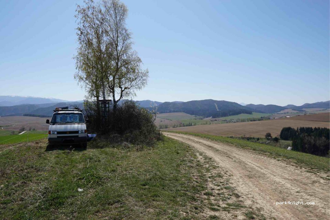 () Brezany - Unnamed Road — foto