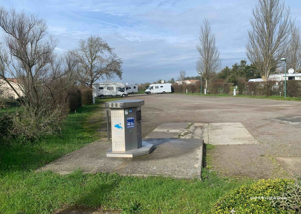 CAMPING-CAR PARK de Saint-Vincent-sur-Jard — foto 2