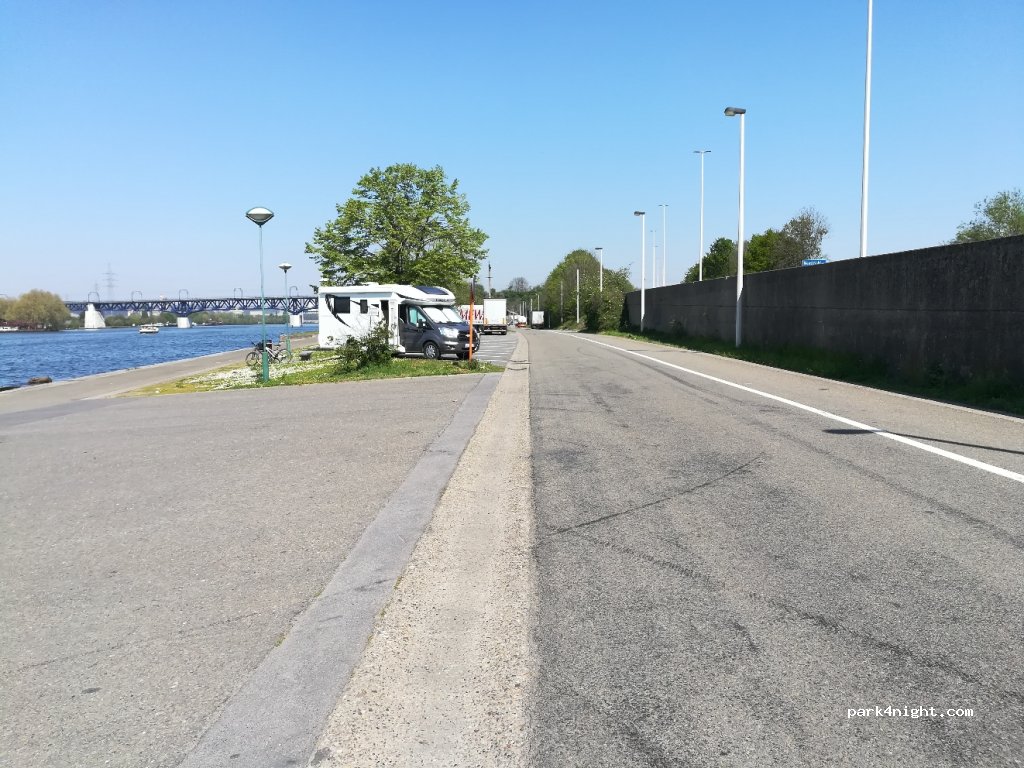 (4600) Visé - 17 Quai des Fermettes — foto