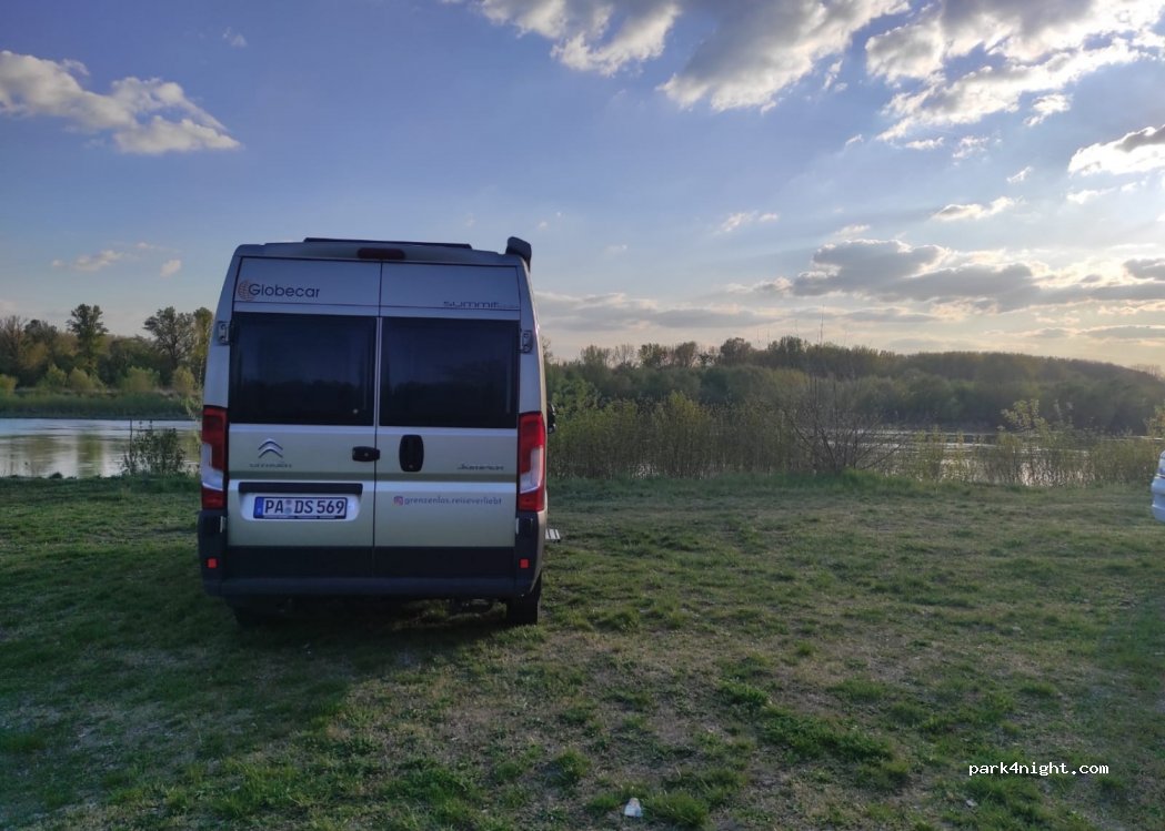 (930 05) Gabčíkovo - — foto 2