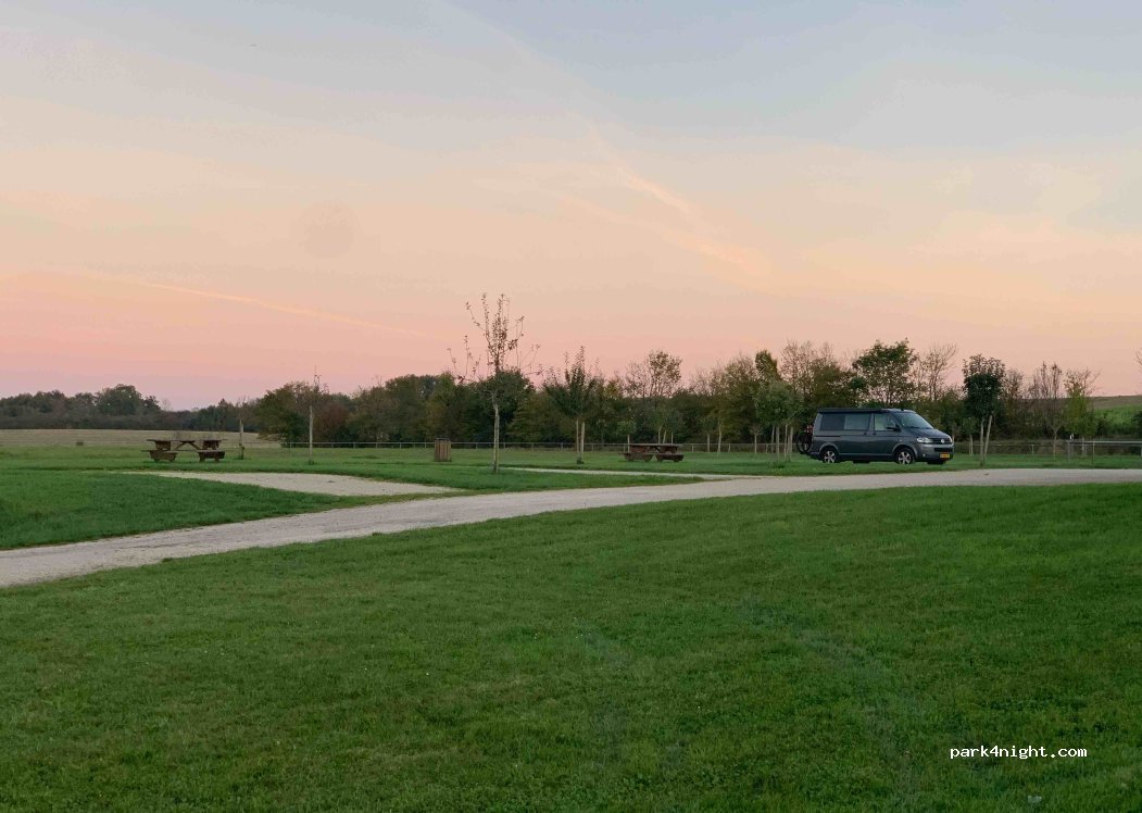 Aire de camping-cars Champignol-lez-Mondeville — foto 3