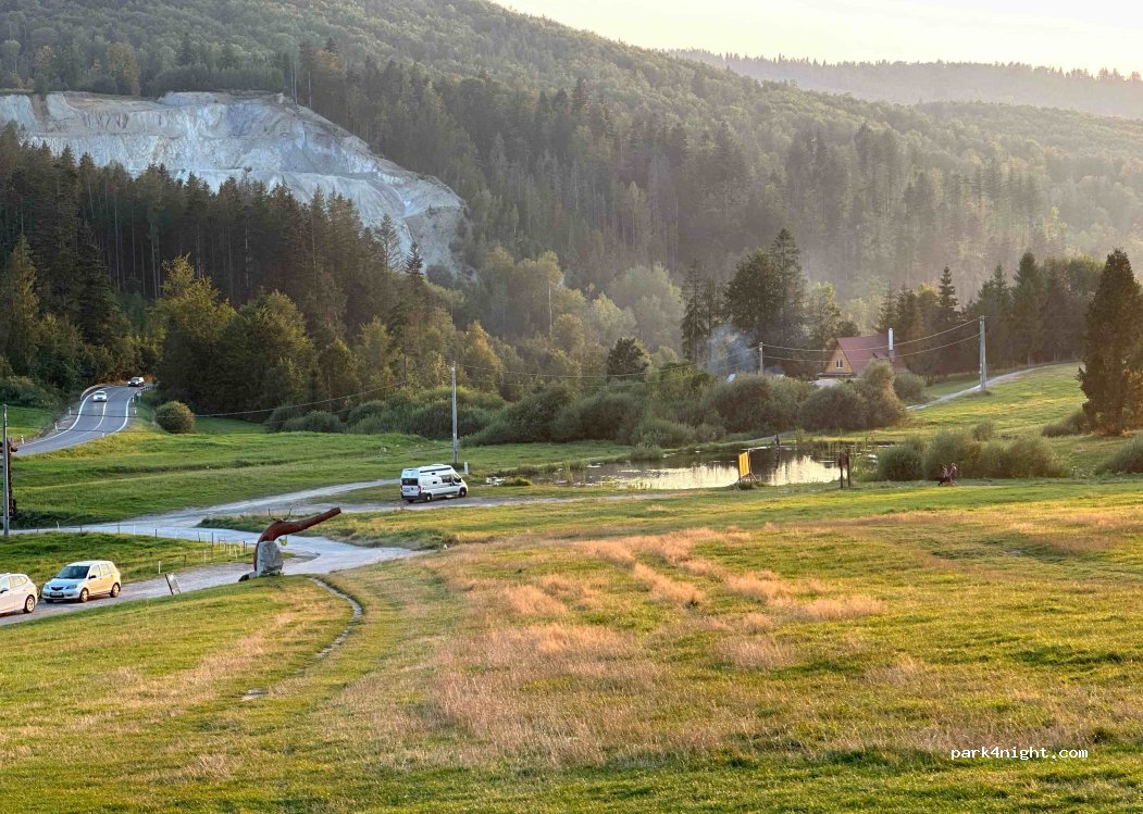 (976 56) Pohronská Polhora - Unnamed Road — foto 3
