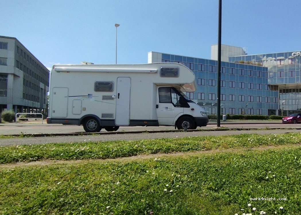 (64100) Bayonne - 38 Allée Marines — foto 3
