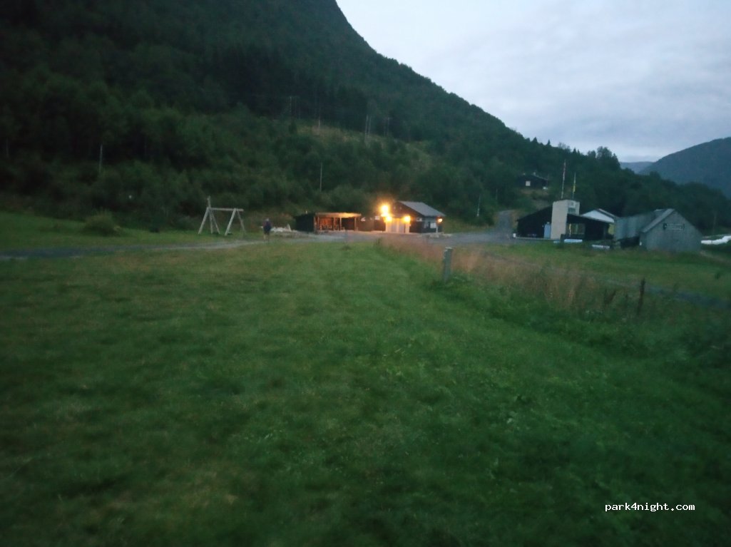 Uteplassen Hytter Camping — foto 2