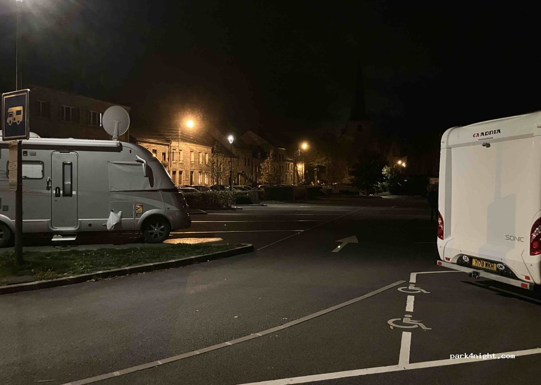(08600) Givet - 12 Quai Dervaux — foto 5