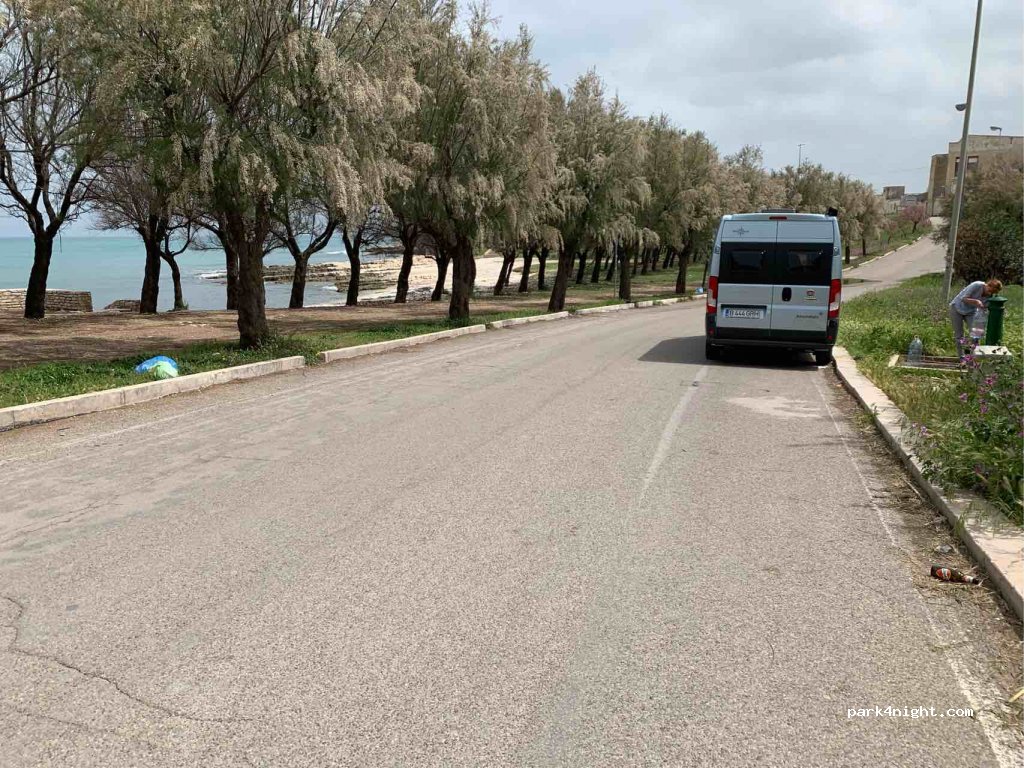 (70056) Molfetta - 1 Viale XXV Aprile — foto
