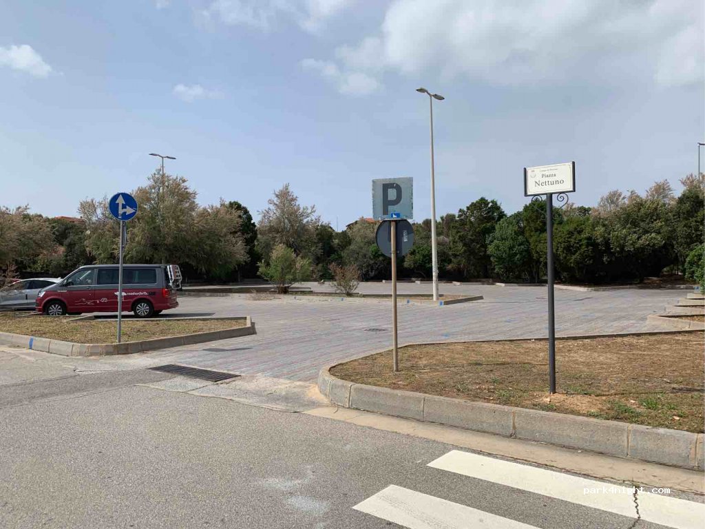 (09010) Portoscuso - 11 Viale Nettuno — foto