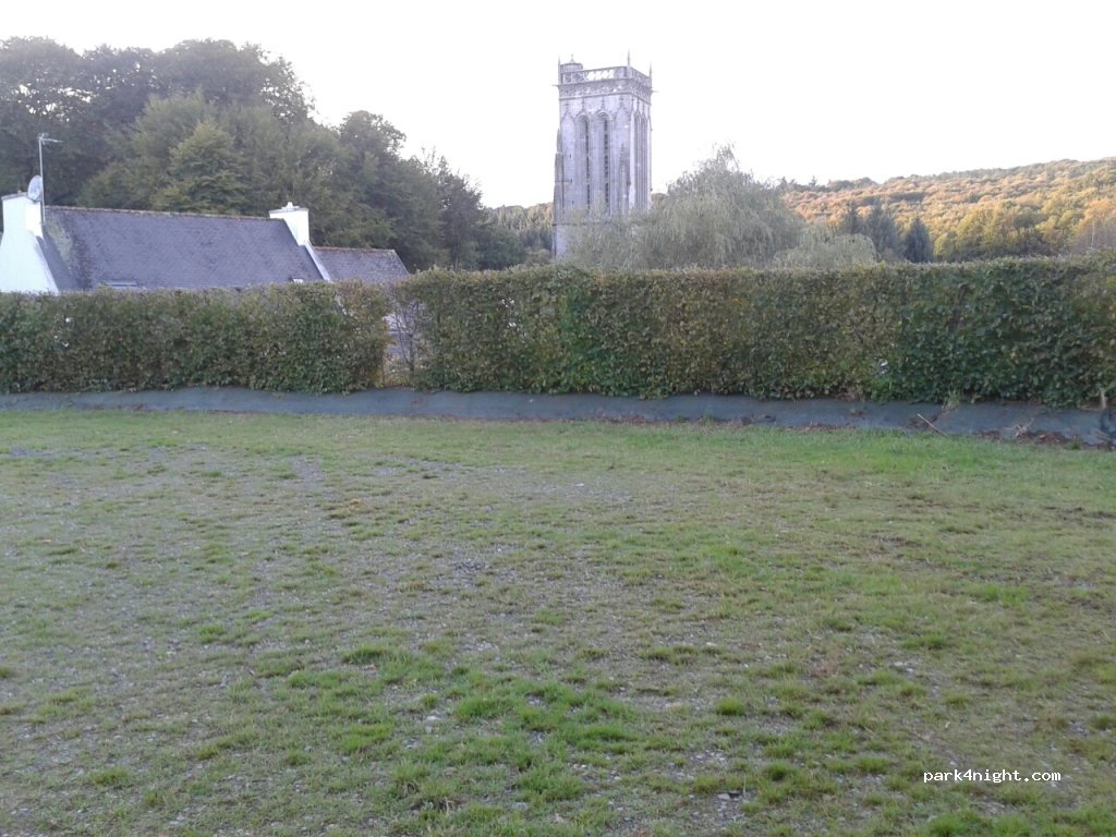 (29530) Plonévez-du-Faou - 14-16 Saint-Herbot — foto