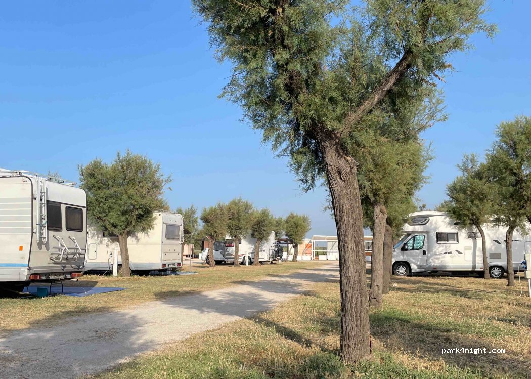 (72015) Torre Canne - Via Appia Antica — foto