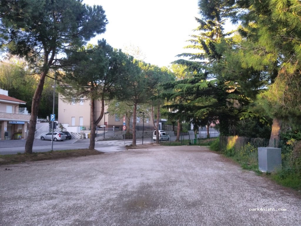 (63900) Fermo - 22 Via degli Appennini — foto