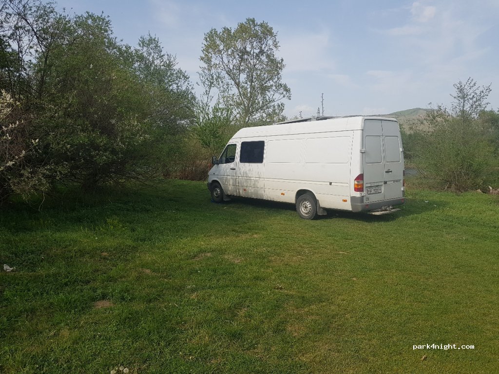 () Călan - 80 Strada Crişeni — foto
