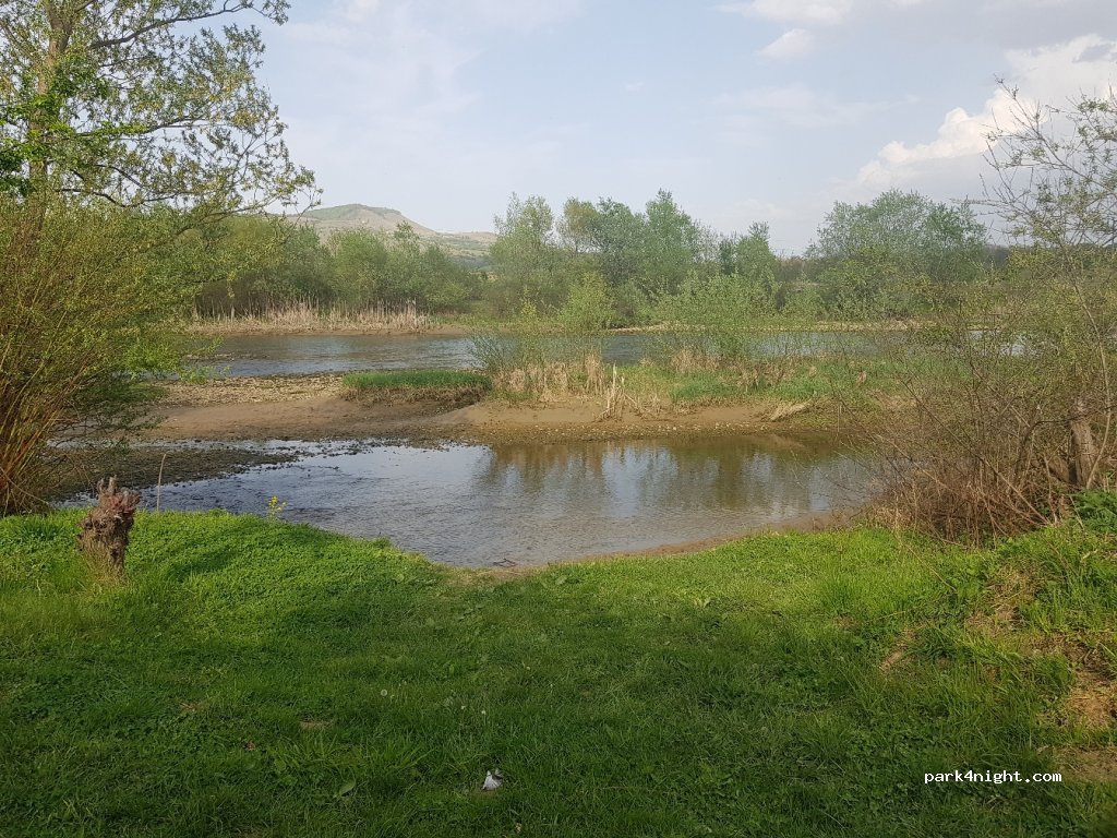 () Călan - 80 Strada Crişeni — foto 2